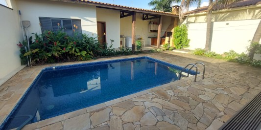 Casa a venda no bairro Santa Cecília