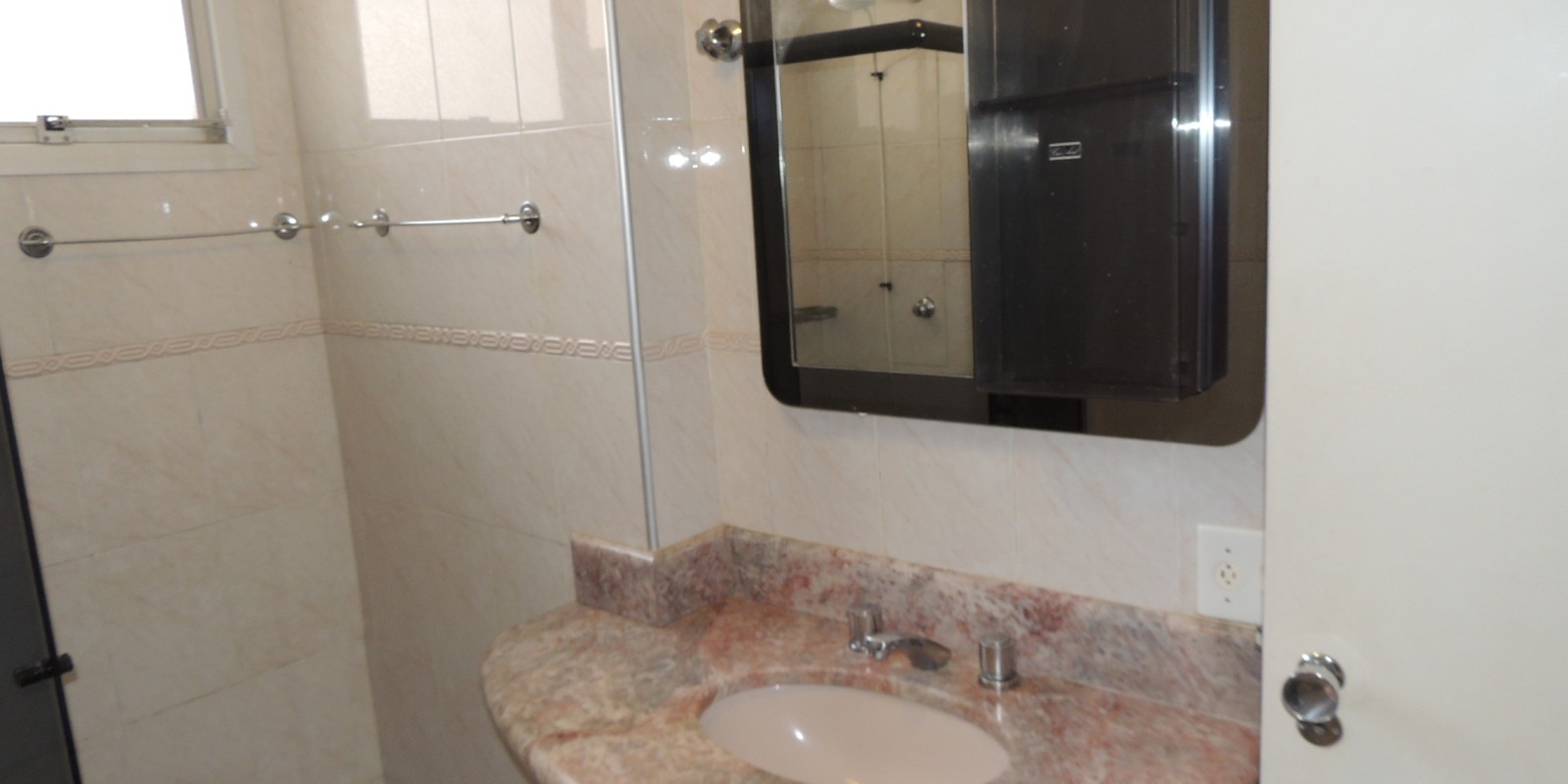 Apartamento 3 dormitórios à Venda - Centro