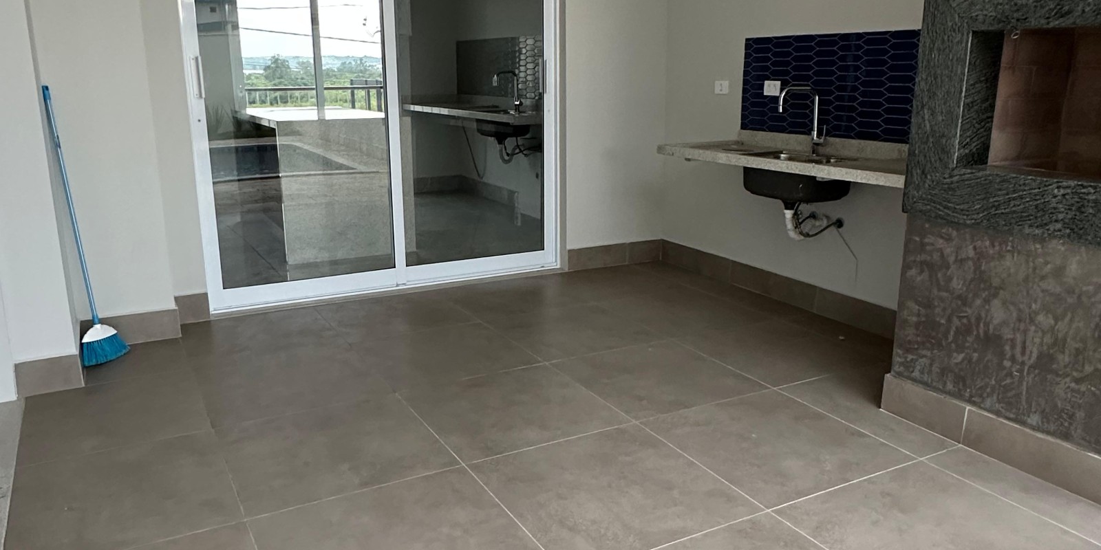 Casa nova a venda no Condomínio Soleil bairro Bongue