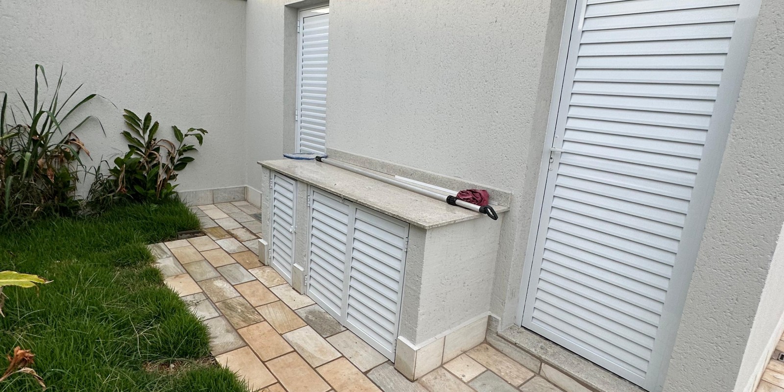 Casa nova a venda no Condomínio Soleil bairro Bongue