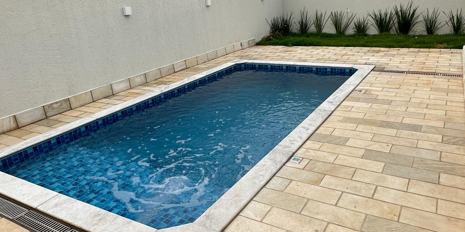 Casa nova a venda no Condomínio Soleil bairro Bongue