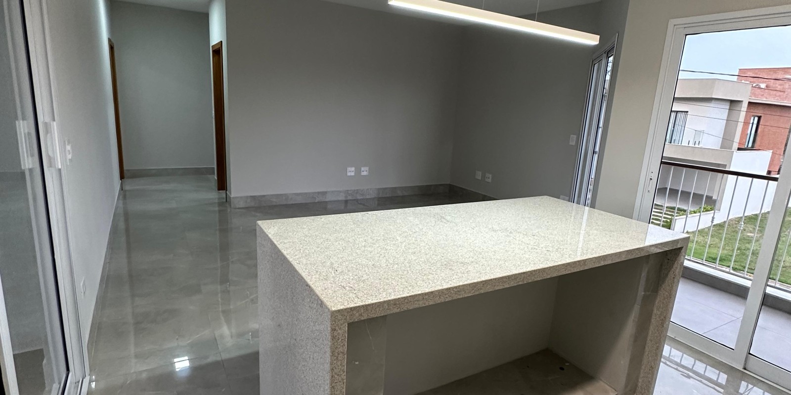 Casa nova a venda no Condomínio Soleil bairro Bongue