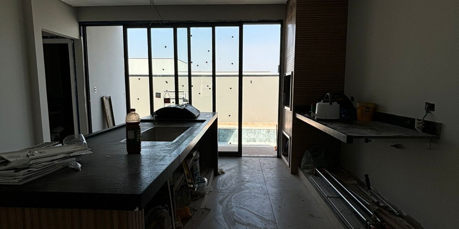 Casa a venda no condomínio Villa D