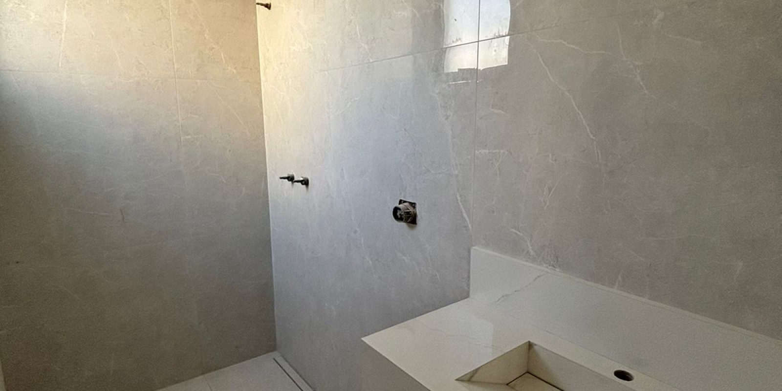 Casa a venda no condomínio Villa D