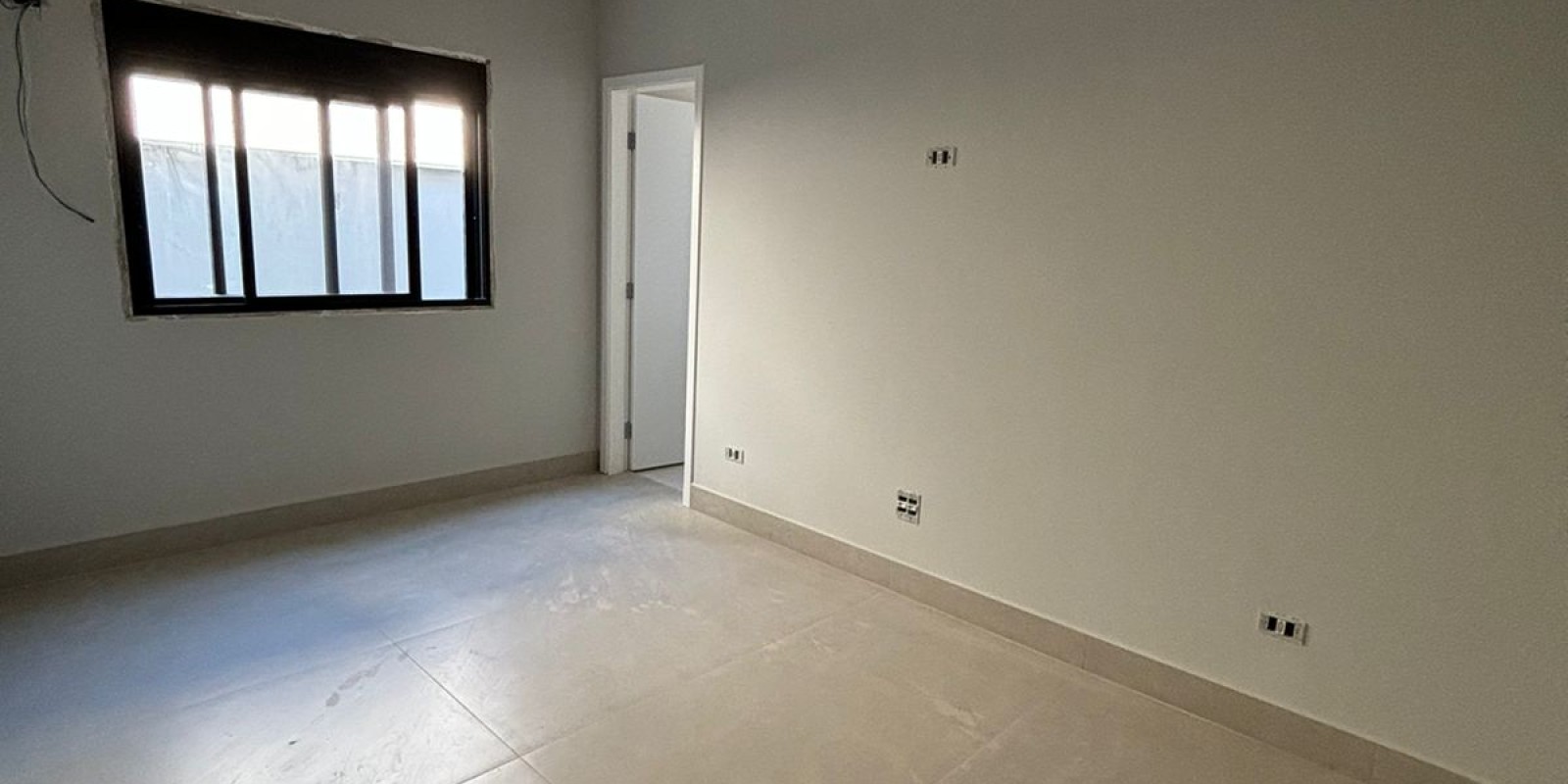 Casa a venda no condomínio Villa D