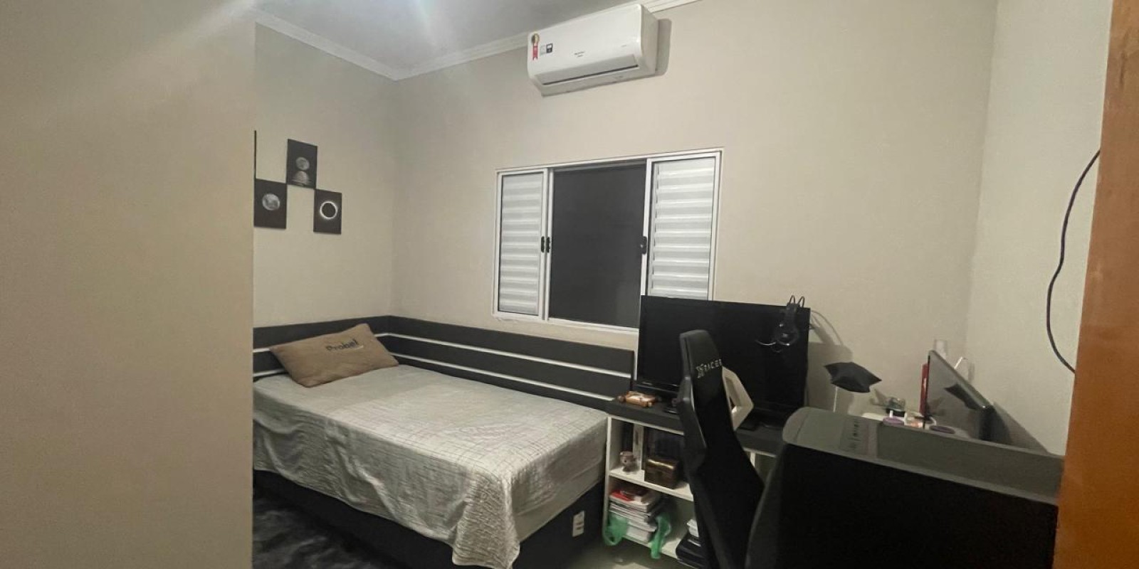 Casa a venda no bairro Água Branca
