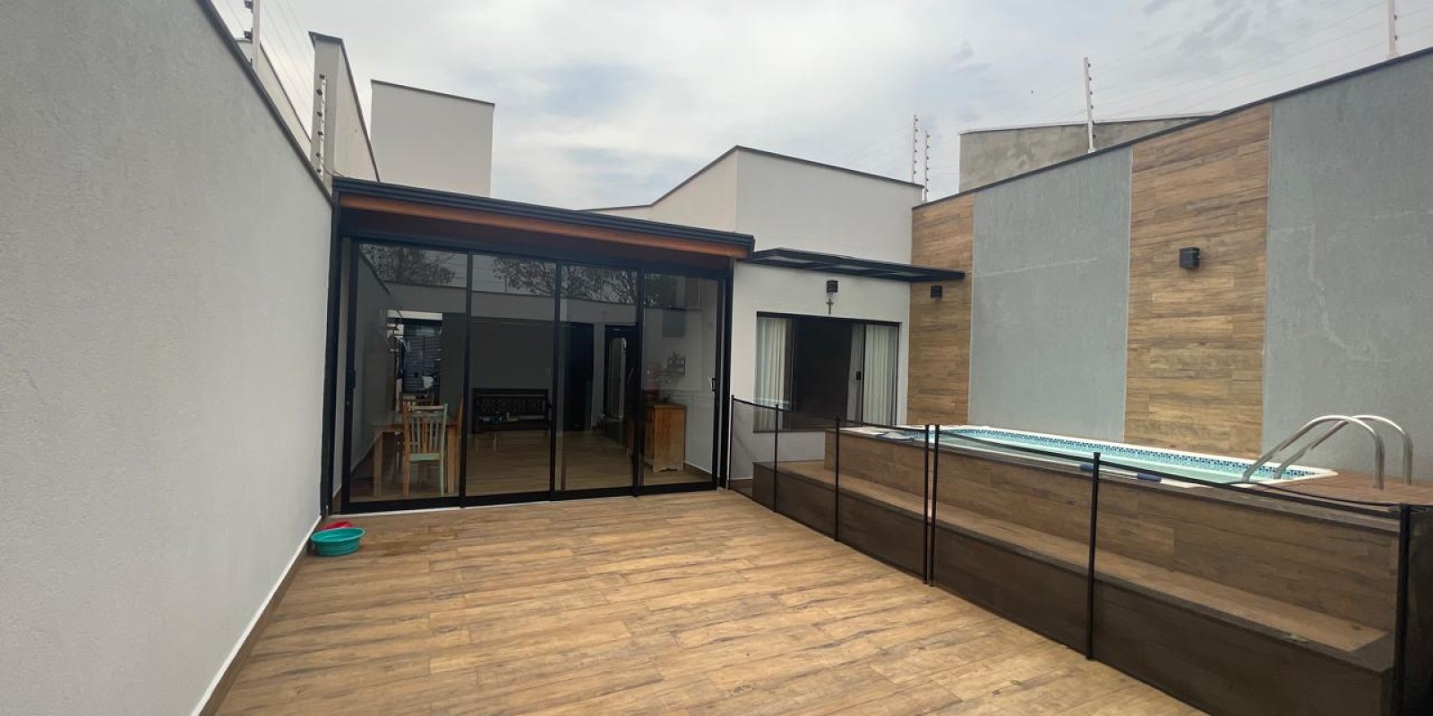 Casa a venda no bairro Água Branca