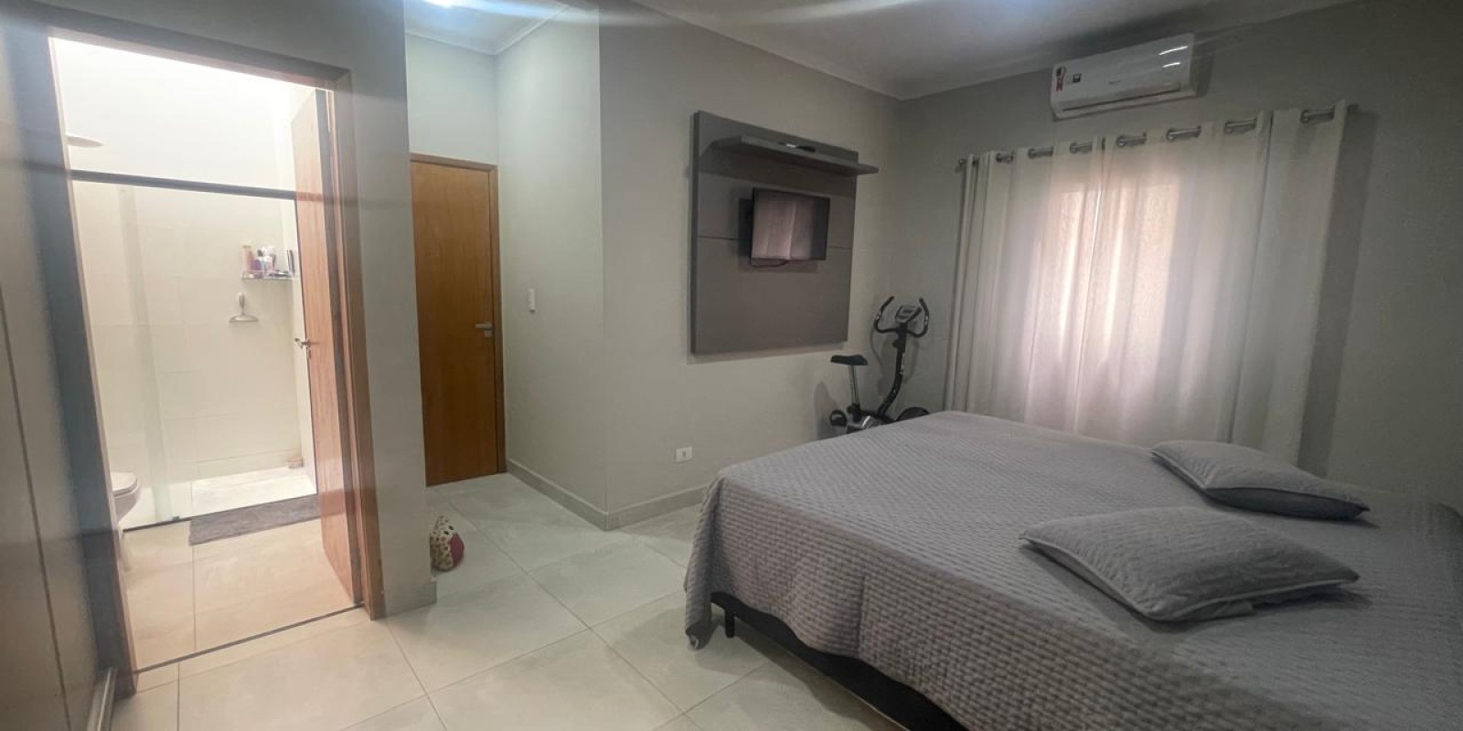 Casa a venda no bairro Água Branca