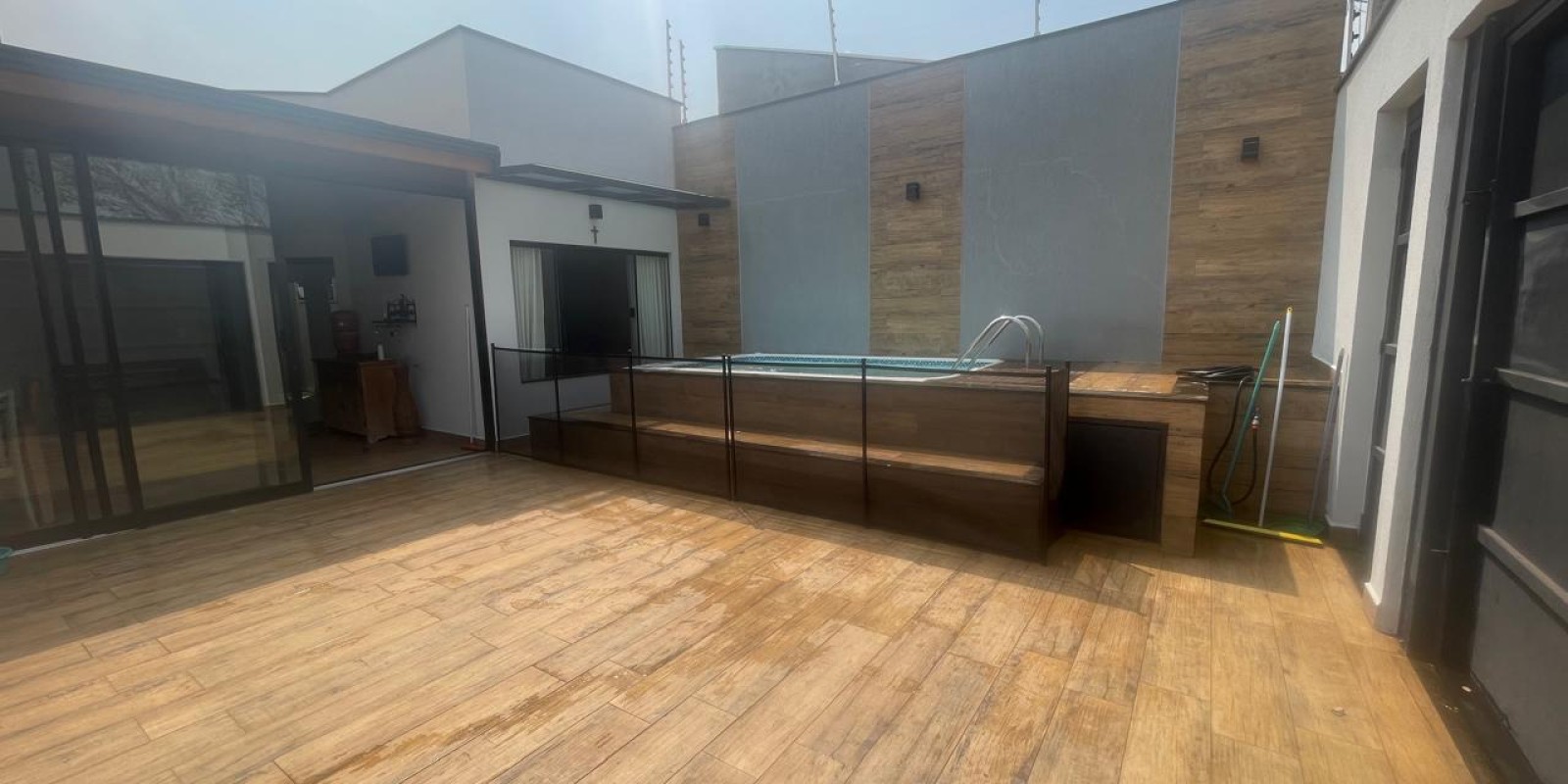 Casa a venda no bairro Água Branca