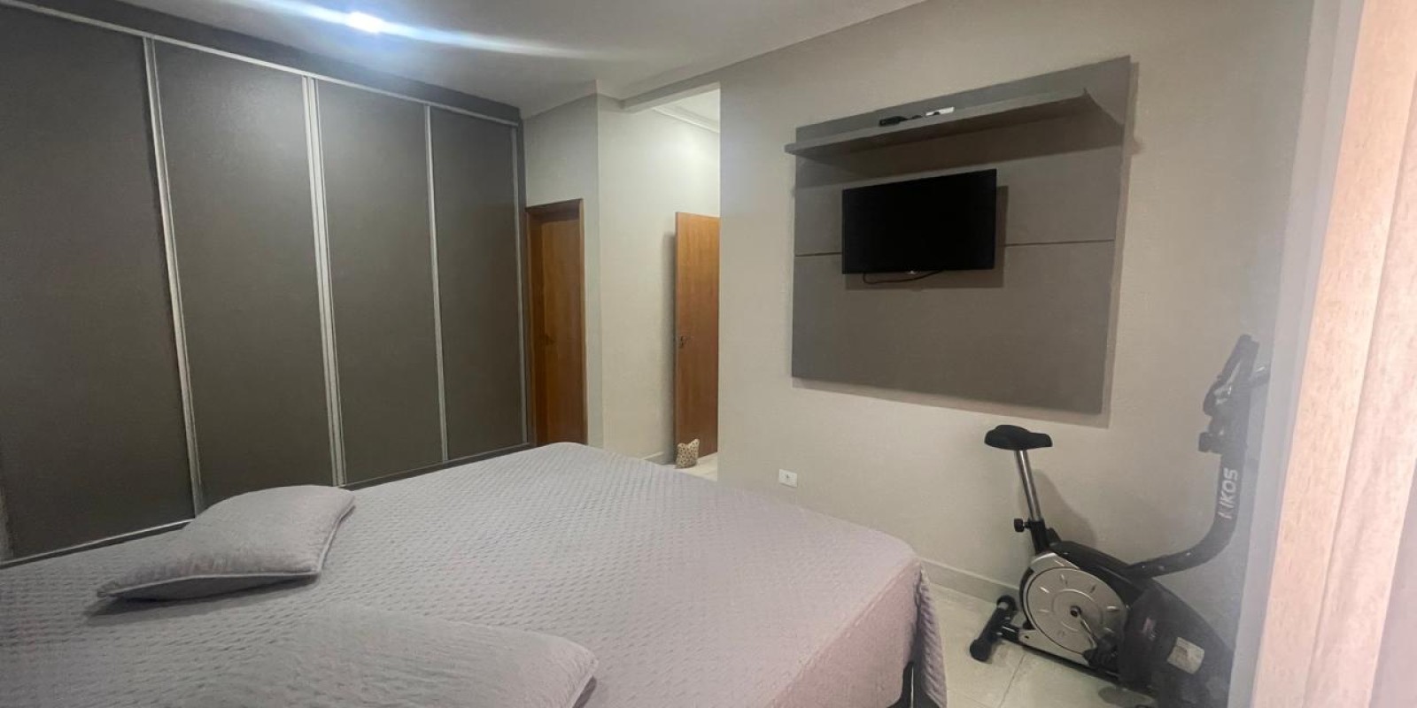 Casa a venda no bairro Água Branca